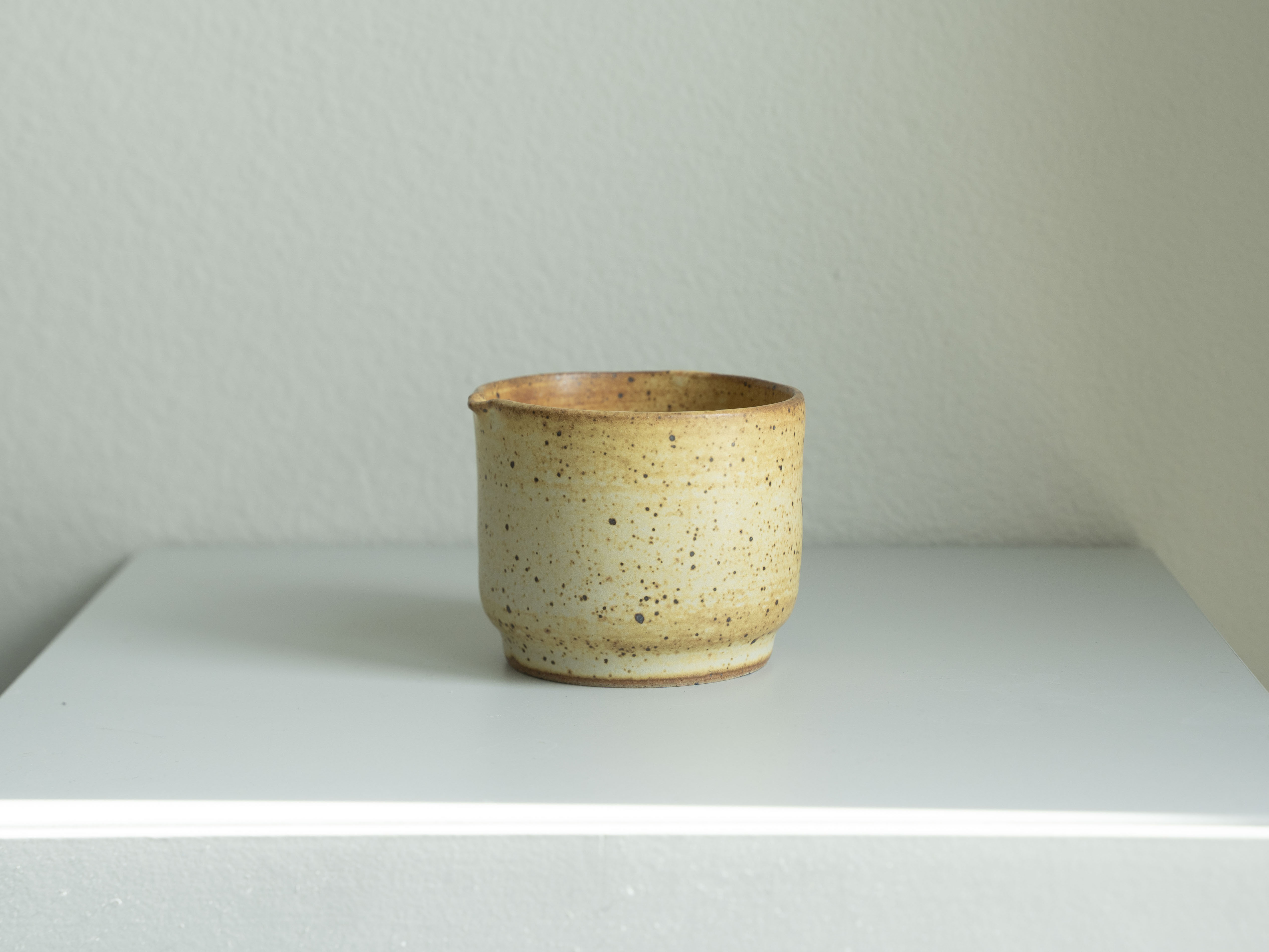 Golden Shino Planter, main view
