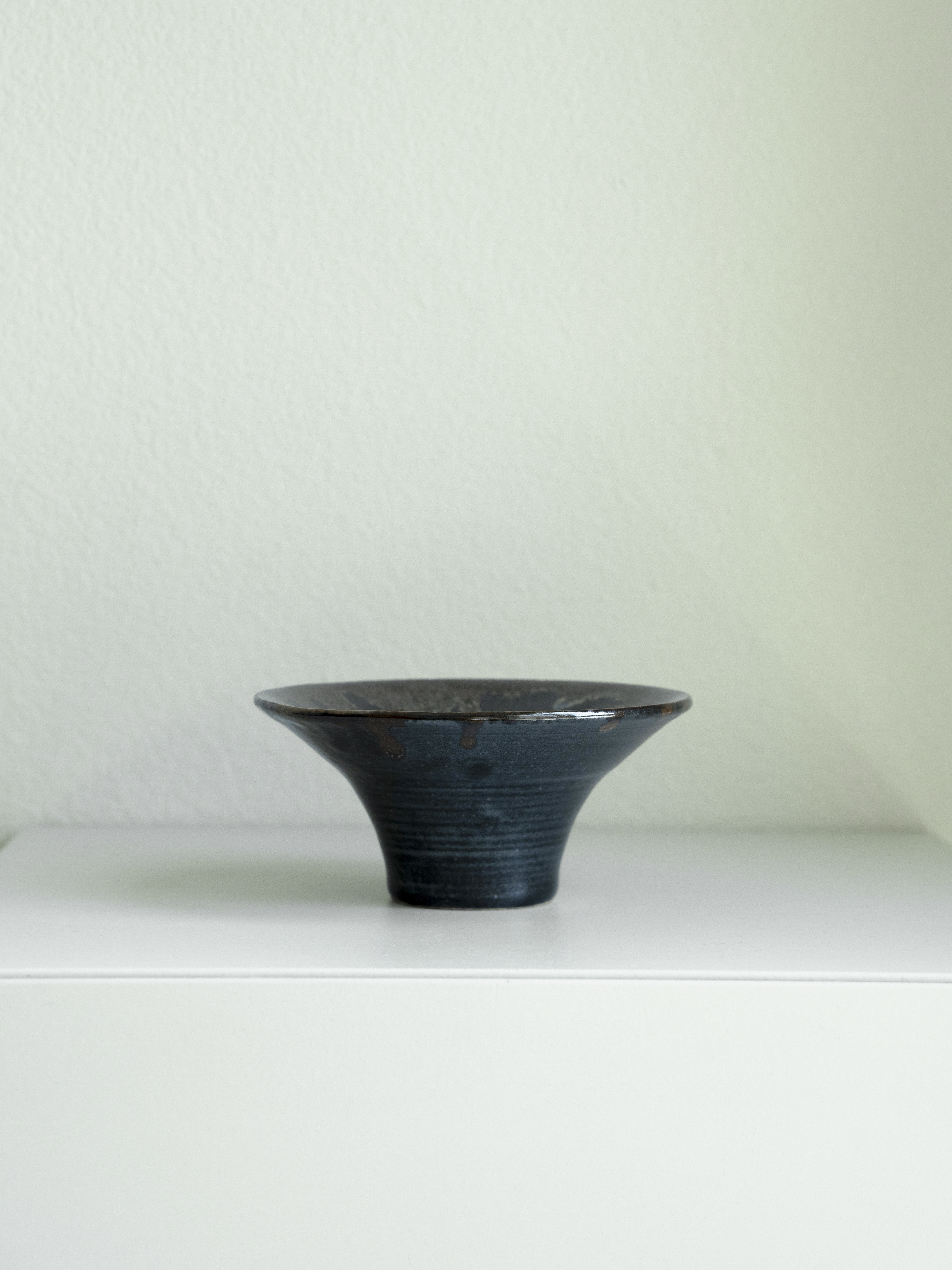 Black Glazed Tenmoku Bowl, detail 1