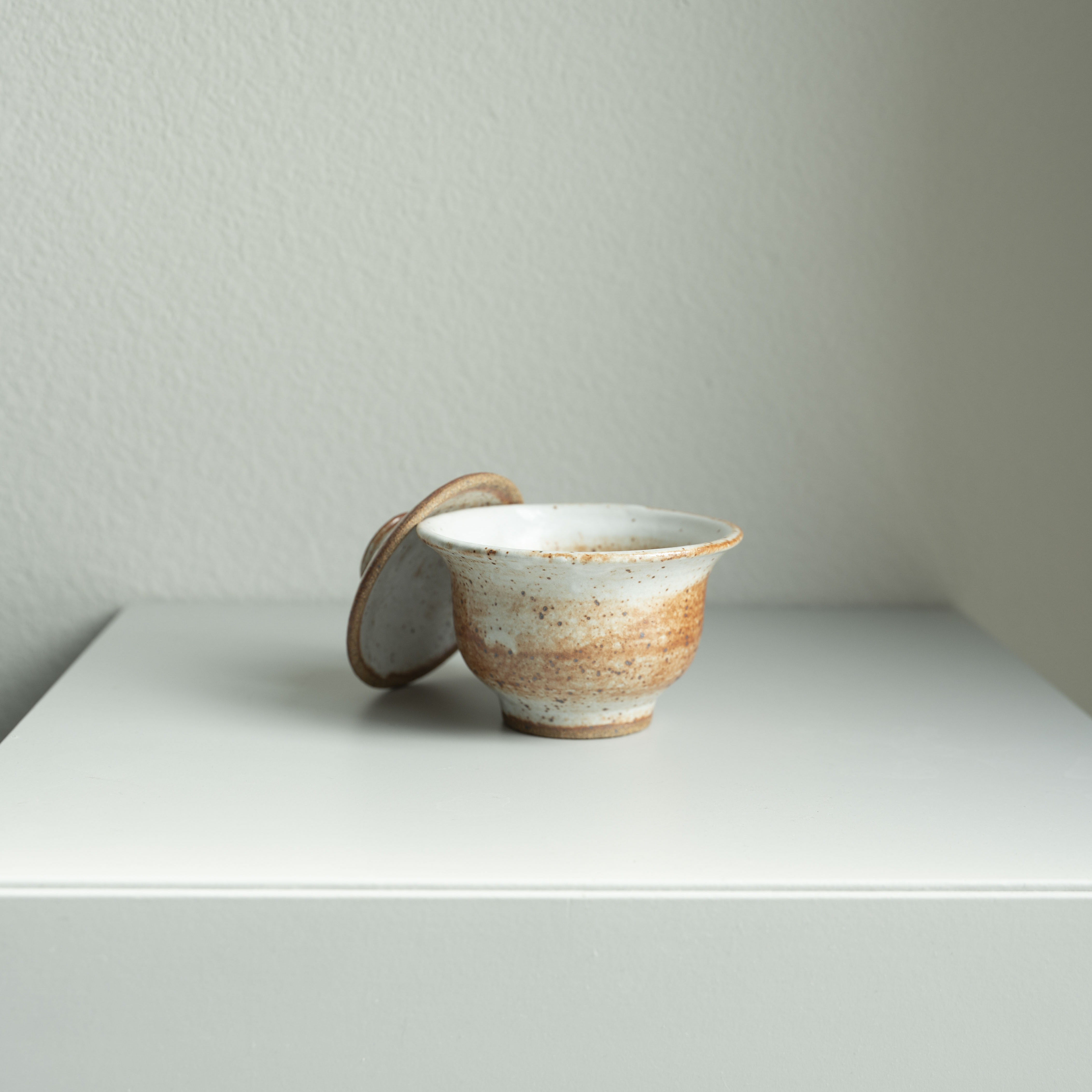 Shino Gaiwan, detail 2
