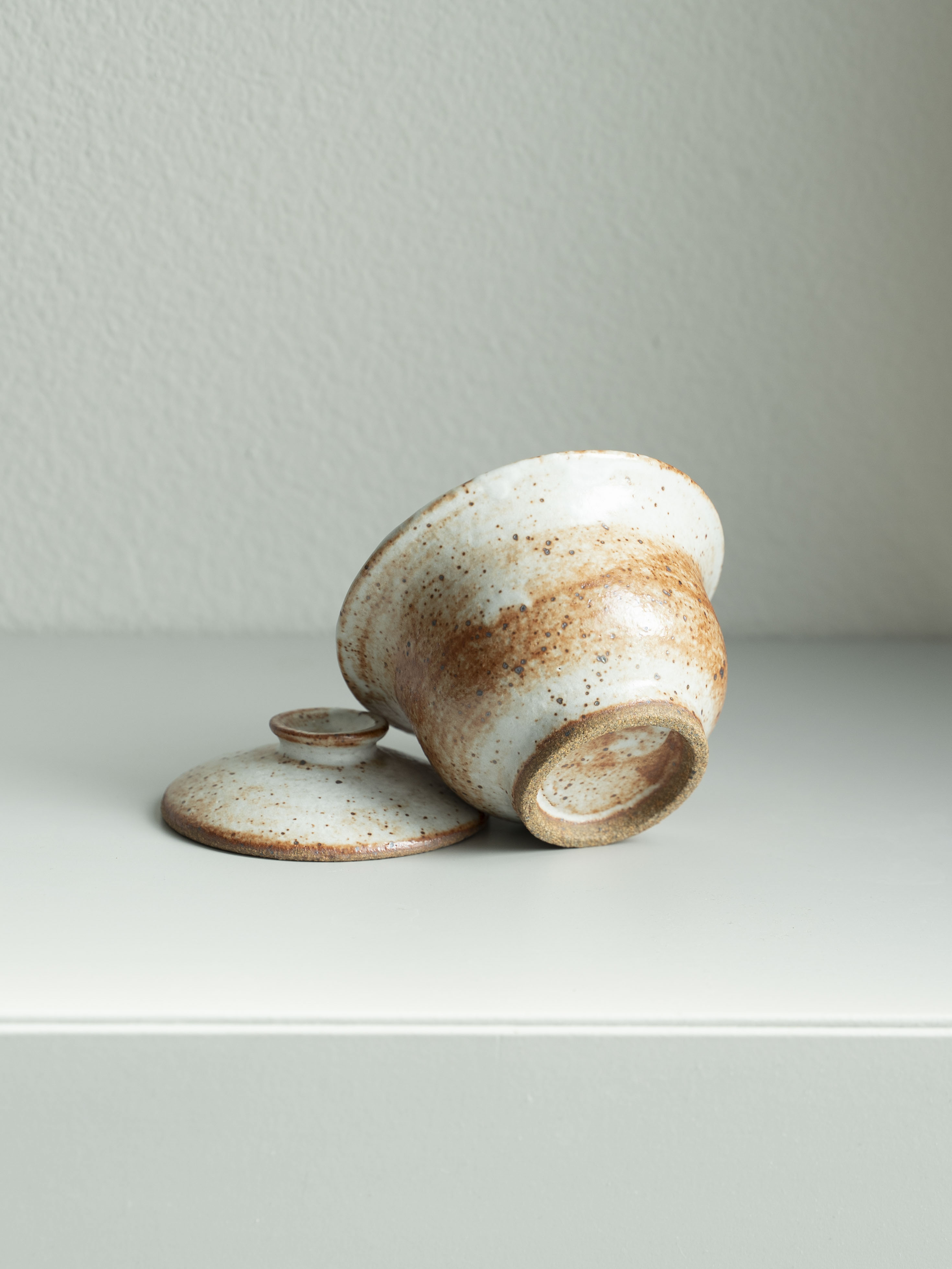 Shino Gaiwan, detail 4