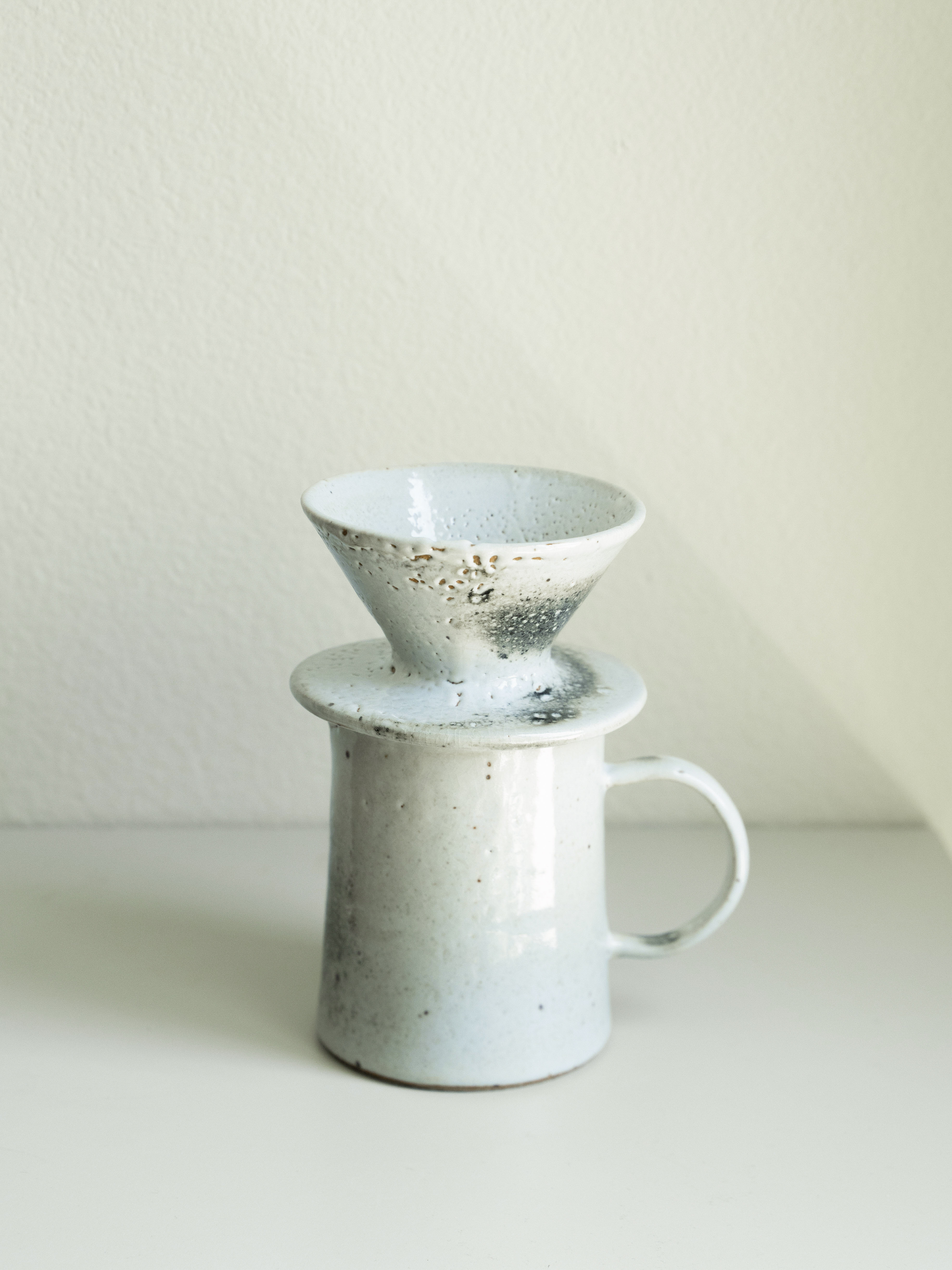 Soft White Pour-Over Coffee Set, detail 1