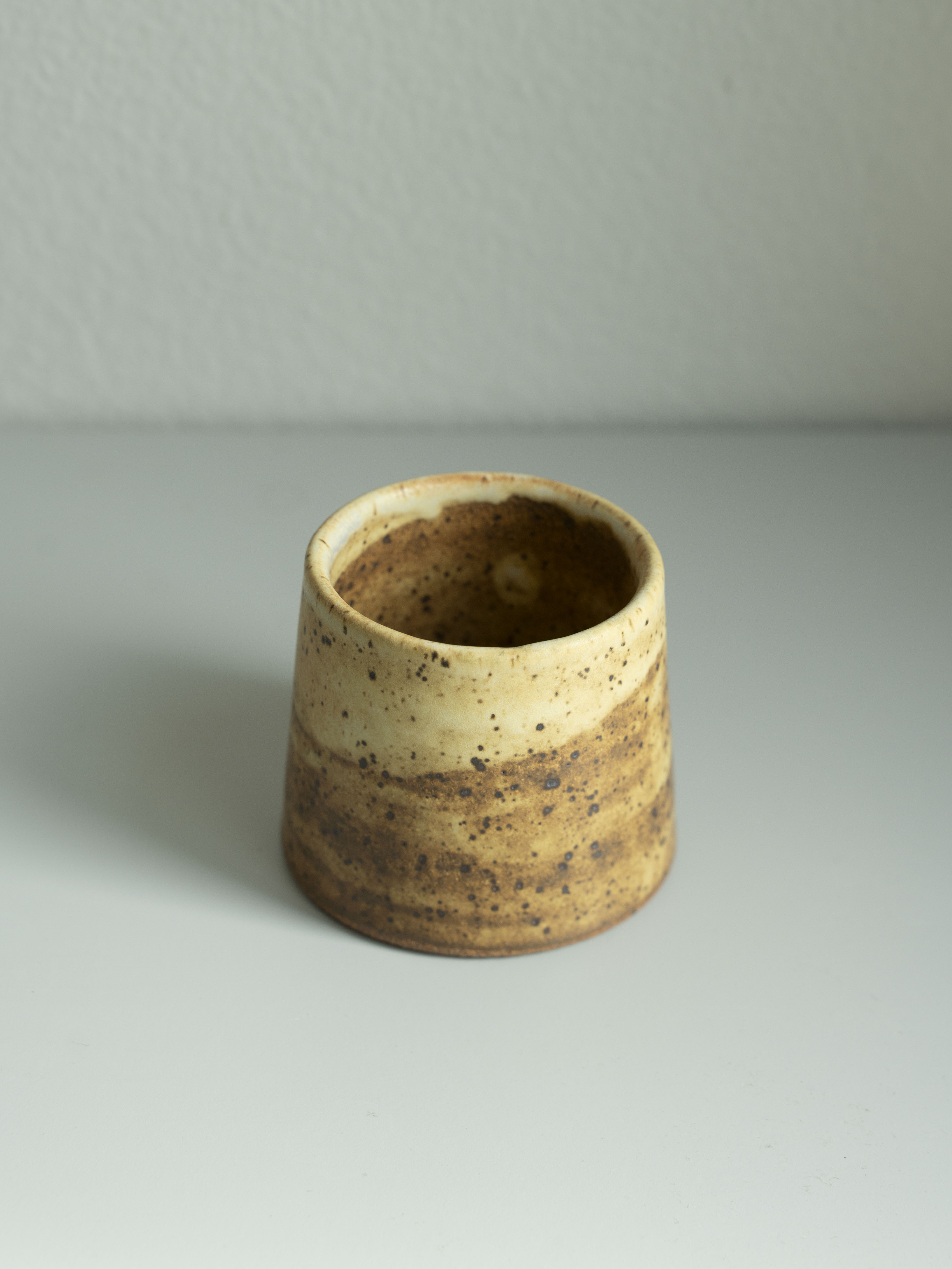 Shino Tea Cup Pair, detail 3